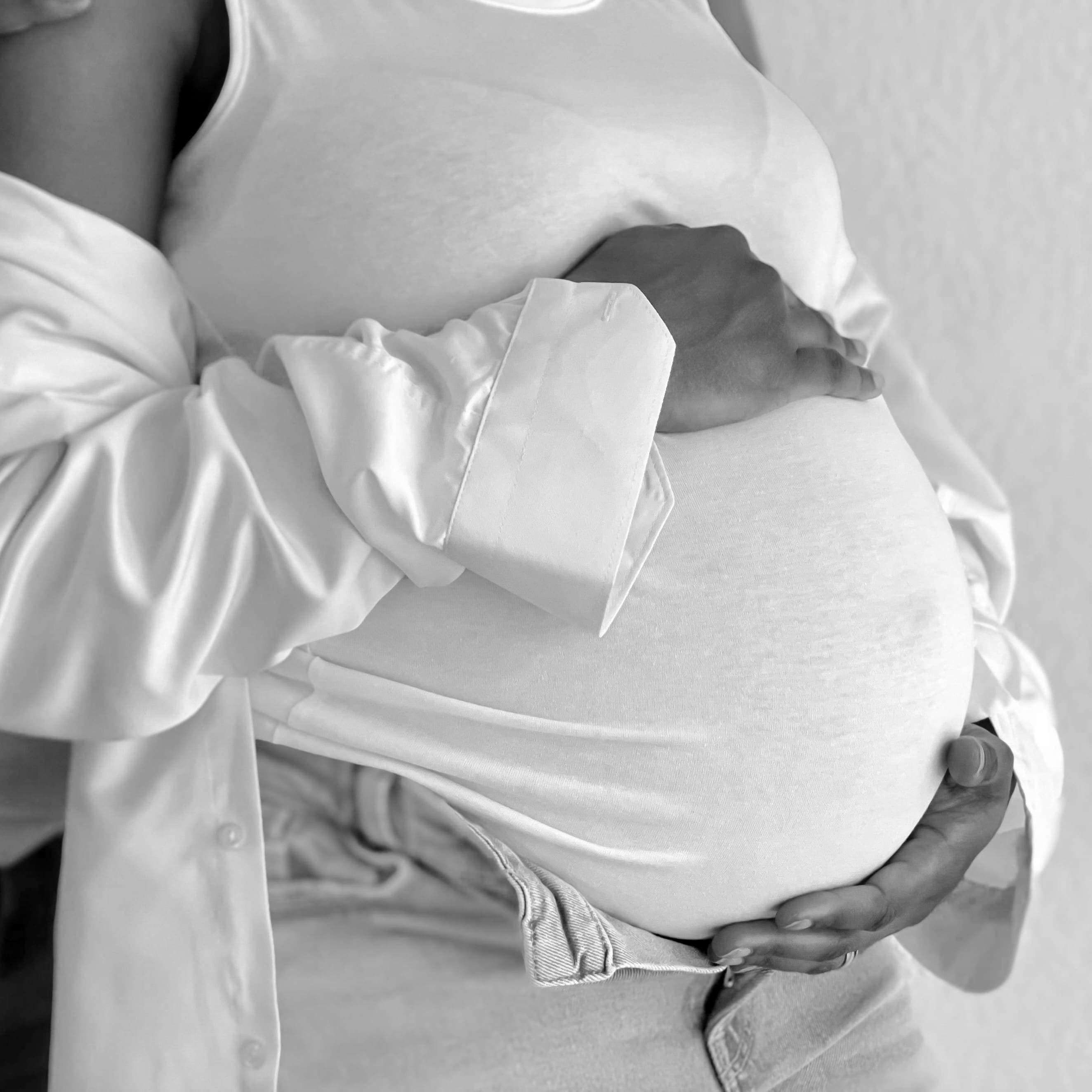 Pregnant woman side profile